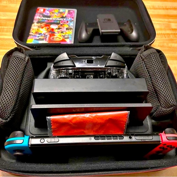 $320 dollar Nintendo switch bundle with games and controller